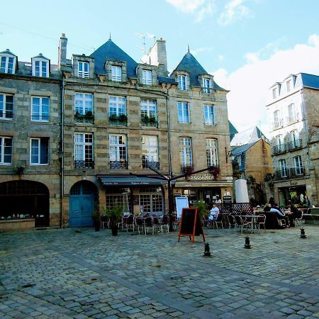 Gate House Lodge Dinan Exteriér fotografie