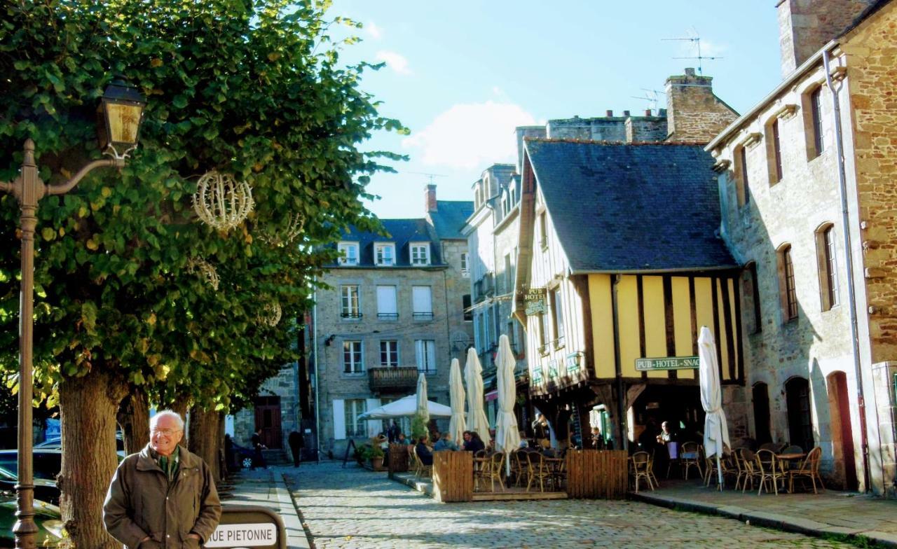 Gate House Lodge Dinan Exteriér fotografie