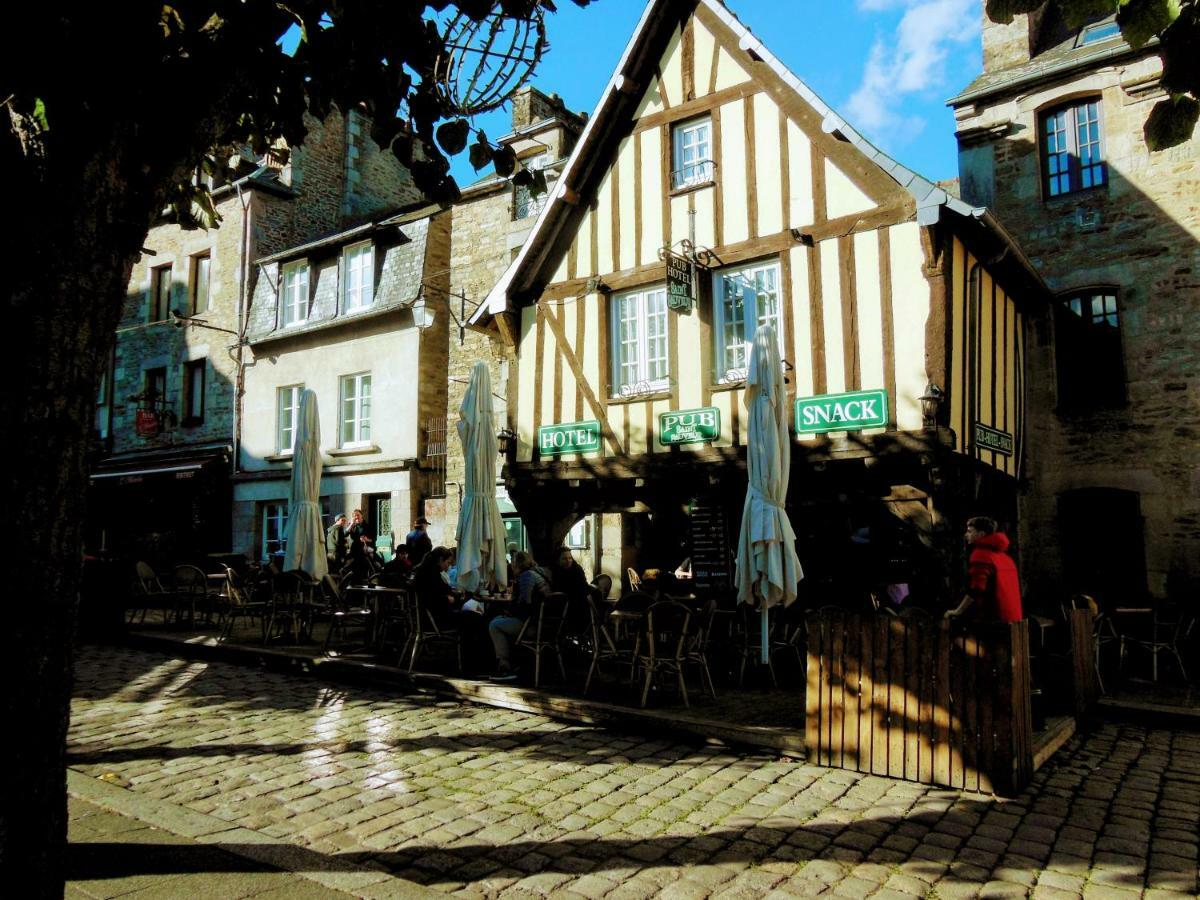 Gate House Lodge Dinan Exteriér fotografie